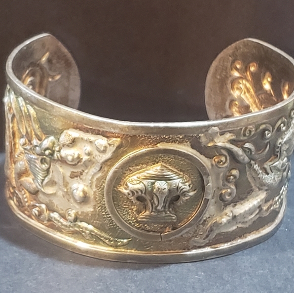 Antique 90+ year old solid silver bangle bracelet - Picture 3 of 6